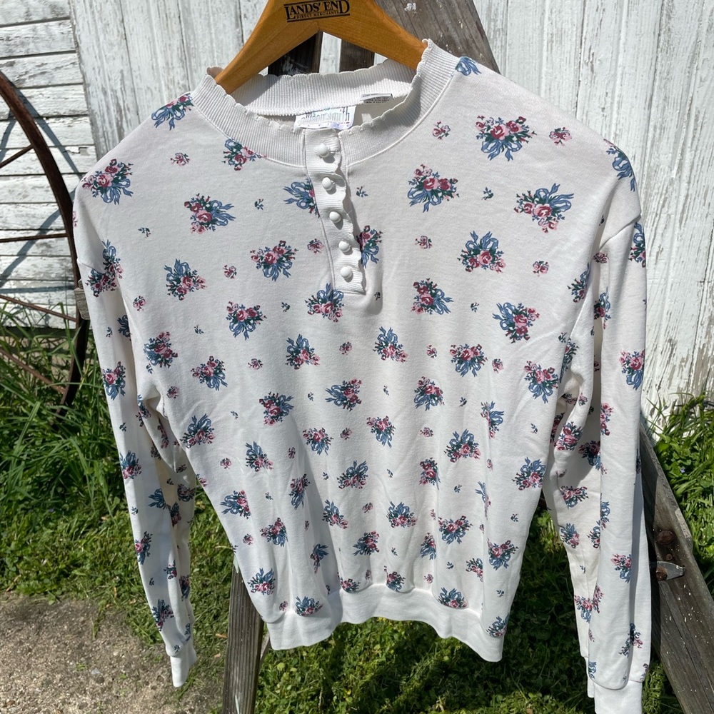 Floral top